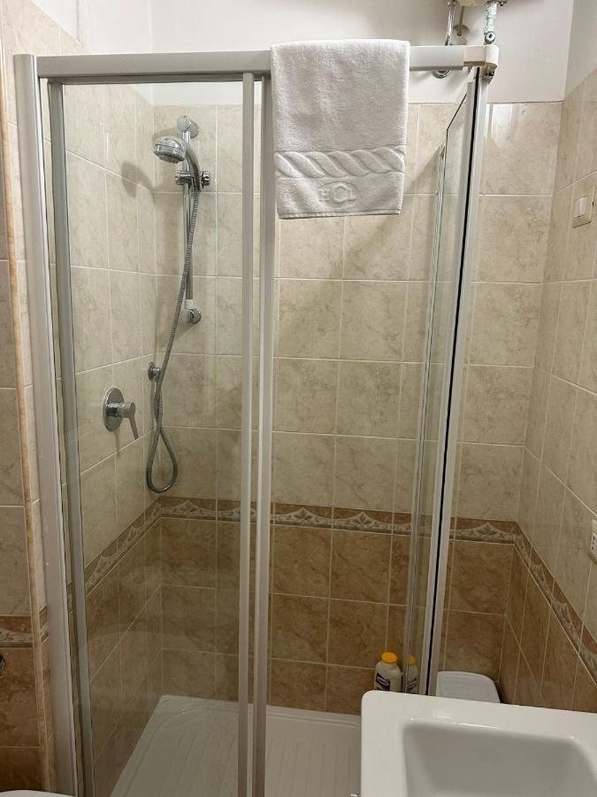 Roma Chic Residenza Gemelli Apartment Ngoại thất bức ảnh
