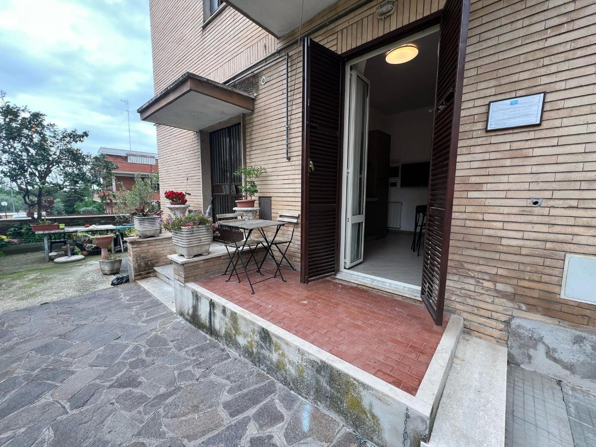 Roma Chic Residenza Gemelli Apartment Ngoại thất bức ảnh