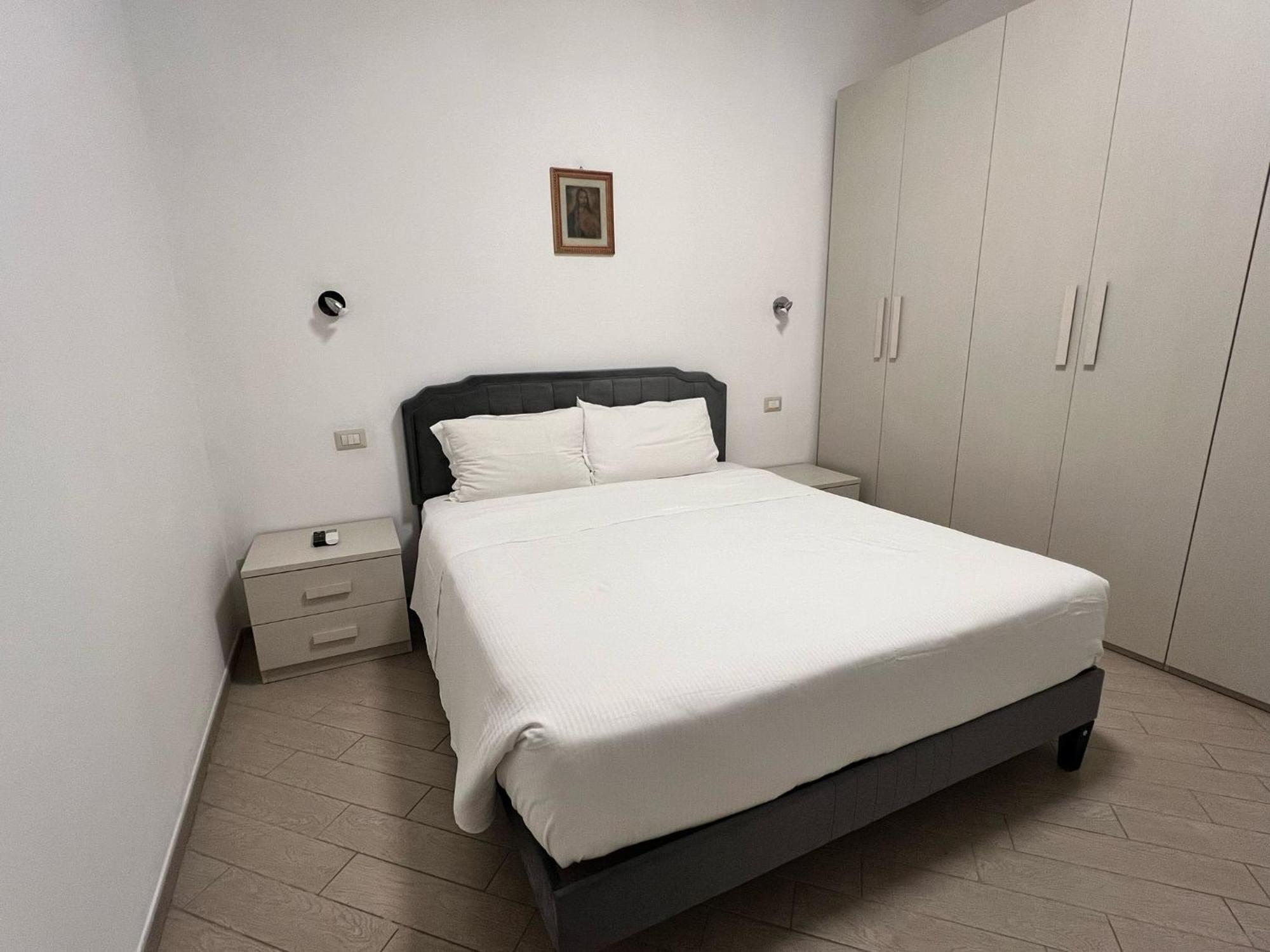 Roma Chic Residenza Gemelli Apartment Ngoại thất bức ảnh